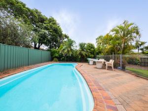 Croydon Ave 50 - Currimundi - Go Out 4