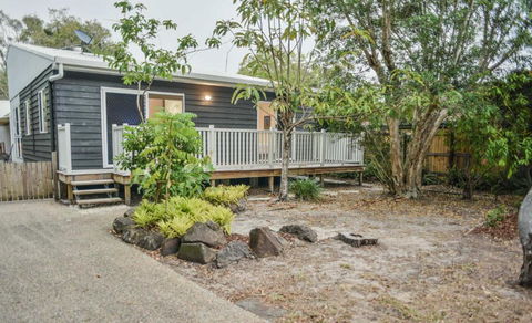 Currimundi Beach House - 1min To Currimundi Lake & Beach - Go Out 0