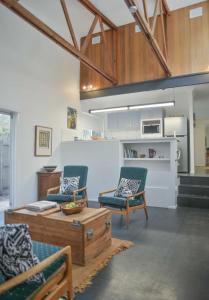 Currimundi Beach House - 1min To Currimundi Lake & Beach - Go Out 5