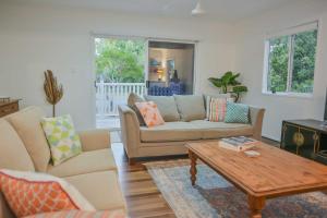 Currimundi Beach House - 1min To Currimundi Lake & Beach - Go Out 4