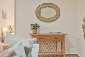 Currimundi Beach House - 1min To Currimundi Lake & Beach - Go Out 6