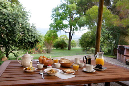 Elfin Hill Vineyard Accommodation - Pubs and Clubs 1