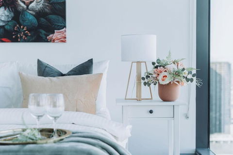 A Modern 2BR Apt With Harbour Views FREE Parking - Pubs and Clubs 2