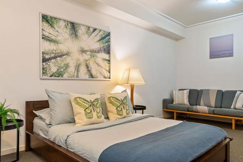 A Modern Studio For 6 Next To Darling Harbour - Pubs and Clubs 3