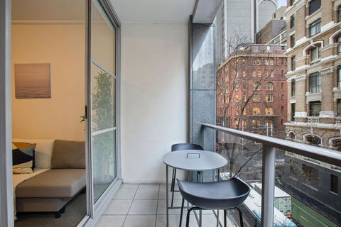 A Modern Studio For 6 Next To Darling Harbour - Pubs and Clubs 4