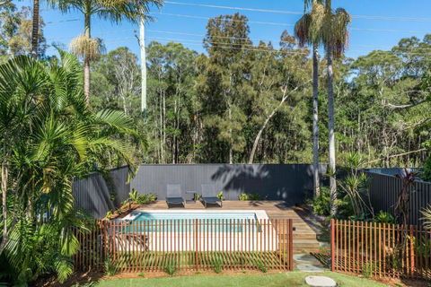 A Perfect Stay - Solstice - Pubs and Clubs 2