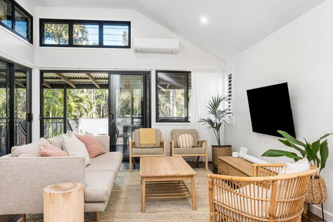 A Perfect Stay - Solstice - Pubs and Clubs 4