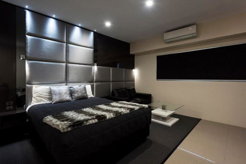 Abbey Motor Inn - Pubs and Clubs 4