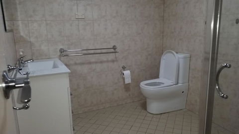 About Town Cottages - Pubs and Clubs 4