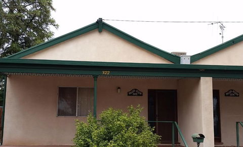 About Town Cottages - Pubs and Clubs 3