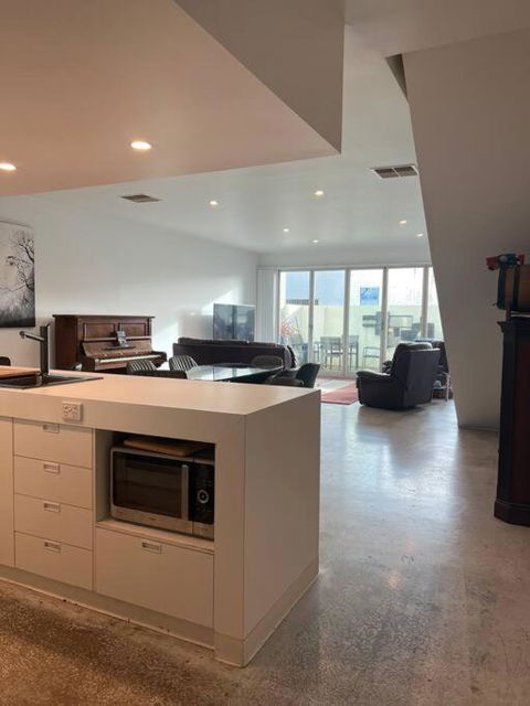 Access To All CBD Has To Offer - Pubs and Clubs 4