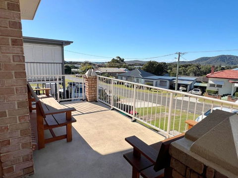 Adacos 19 On Sturt - Bring Your Own Linen - Pubs and Clubs 1