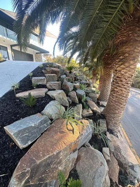 Adelaide - Upmarket Water Front Home - Pubs and Clubs 1