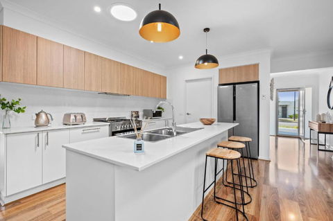 Aerial Beach House 2 - Pubs and Clubs 4