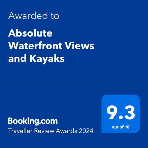 Absolute Waterfront Views And Kayaks - Pubs and Clubs 0