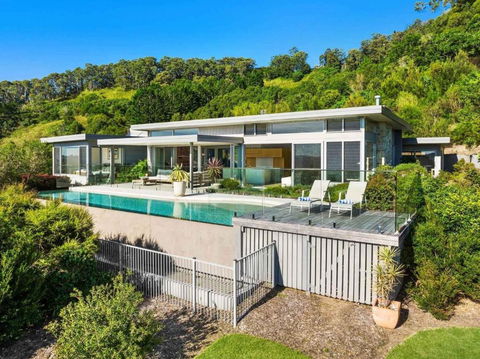 A Perfect Stay - The Springs - Pubs and Clubs 4