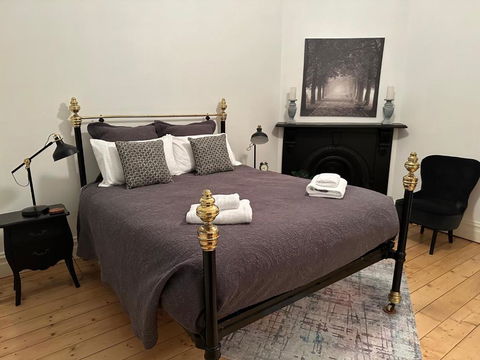 AAA Plus Yapera On Lucan - Pubs and Clubs 1