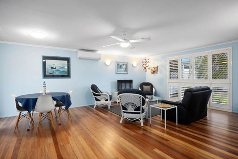 Allamanda Sands - Pubs and Clubs 2