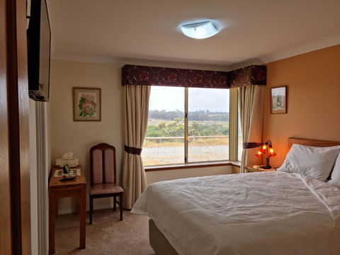 Albany Hidden Valley Bed And Breakfast - Pubs and Clubs 3