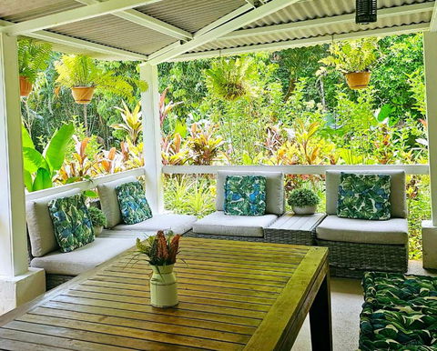 Alena Star House, Eco Retreat With Pool, Prime Position - Pubs and Clubs 4