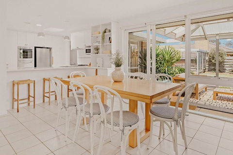 Alkira - Pubs and Clubs 1