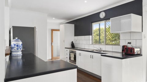 All Of Bribie Islands Highlights At Your Door Step - Pubs and Clubs 1