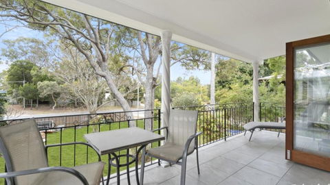 All Of Bribie Islands Highlights At Your Door Step - Pubs and Clubs 0