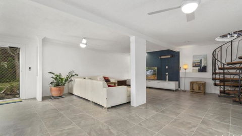 All Of Bribie Islands Highlights At Your Door Step - Pubs and Clubs 3