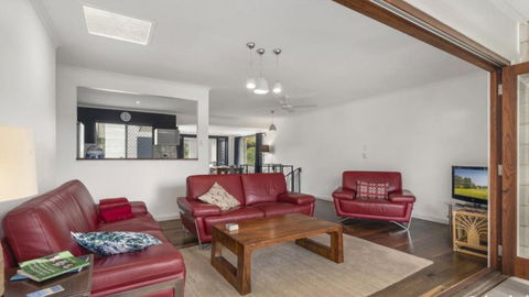 All Of Bribie Islands Highlights At Your Door Step - Pubs and Clubs 4