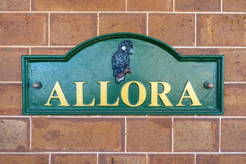 Allora House Kalgoorlie - Pubs and Clubs 1