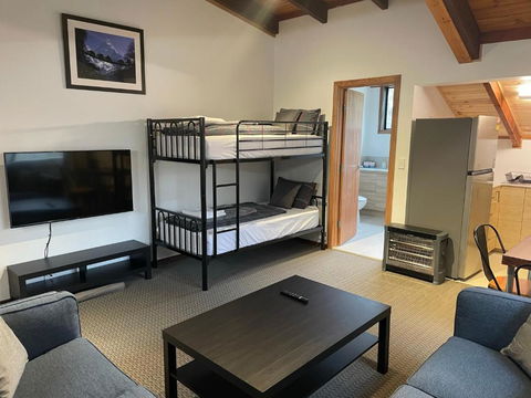 Alpine Retreat Mt Buller - Pubs and Clubs 3