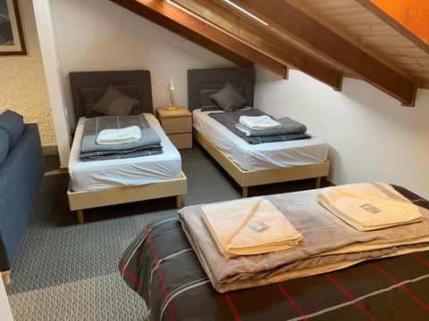 Alpine Retreat Mt Buller - Pubs and Clubs 1