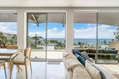Amelie - Luxury Beach View Condo Minutes To Beach - Pubs and Clubs 2