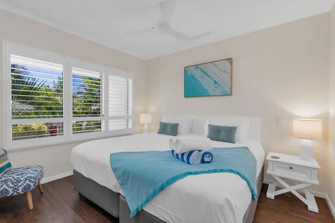 Amphora Palms - By Reef Stays - Pubs and Clubs 1