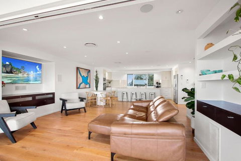 Anderson Street 22, Battery Hill - Pubs and Clubs 1