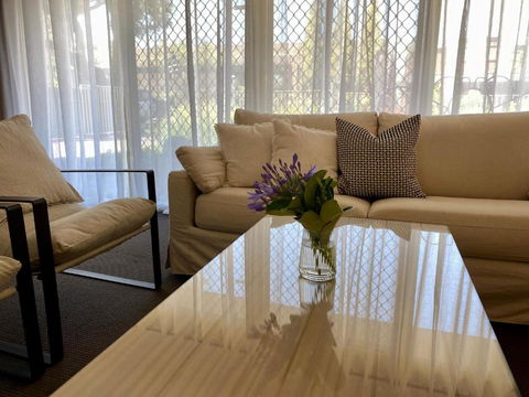 Angaston Mews Apartments - Pubs and Clubs 1