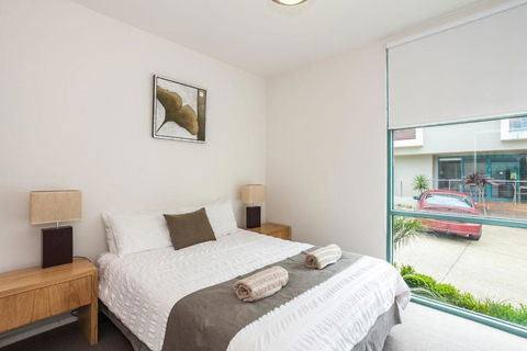 Anglesea River Apartment 22 - Pubs and Clubs 2