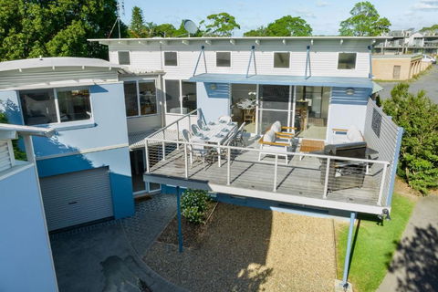 Alkira By Experience Jervis Bay - Pubs and Clubs 1