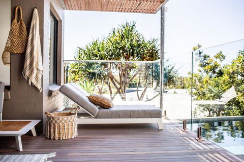 Akoakoa - Sunrise Beach - Pubs and Clubs 1