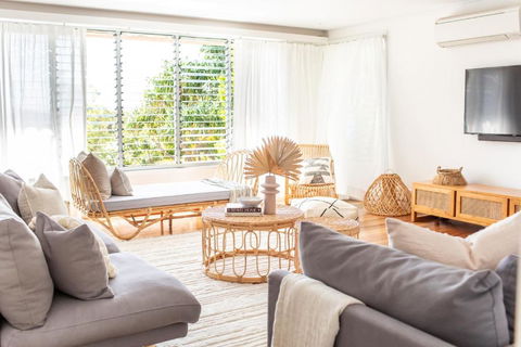 Akoakoa - Sunrise Beach - Pubs and Clubs 4