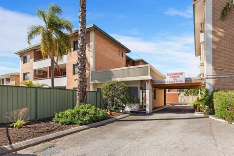 Apartment 5 Burswood - Pubs and Clubs 1