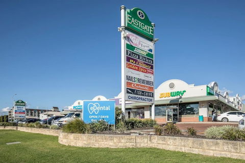 Apartment 5 Burswood - Pubs and Clubs 2