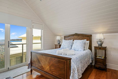 Apollo Bay Guesthouse - Pubs and Clubs 3