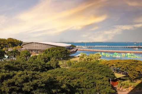 Aqua Vista 3 Bedroom Luxury - Pubs and Clubs 0