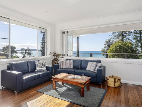 Aqua Vista - Pubs and Clubs 1