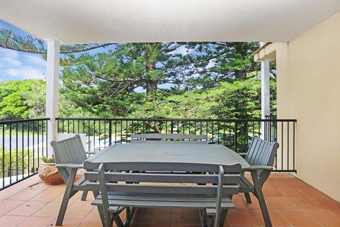 Aquarius Apartment 4 - Pubs and Clubs 1