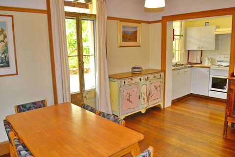 Arakoon House 2 - Bring Your Own Linen - Pubs and Clubs 2