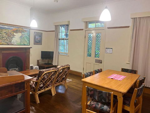 Arakoon House 2 - Bring Your Own Linen - Pubs and Clubs 4