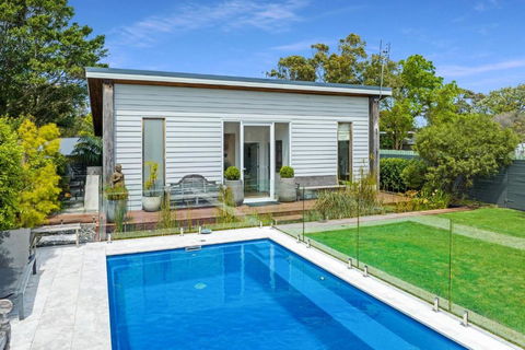 Araluen House Werri Beach Gerringong - Pubs and Clubs 4