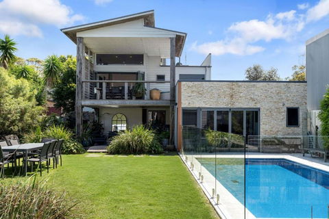 Araluen House Werri Beach Gerringong - Pubs and Clubs 2